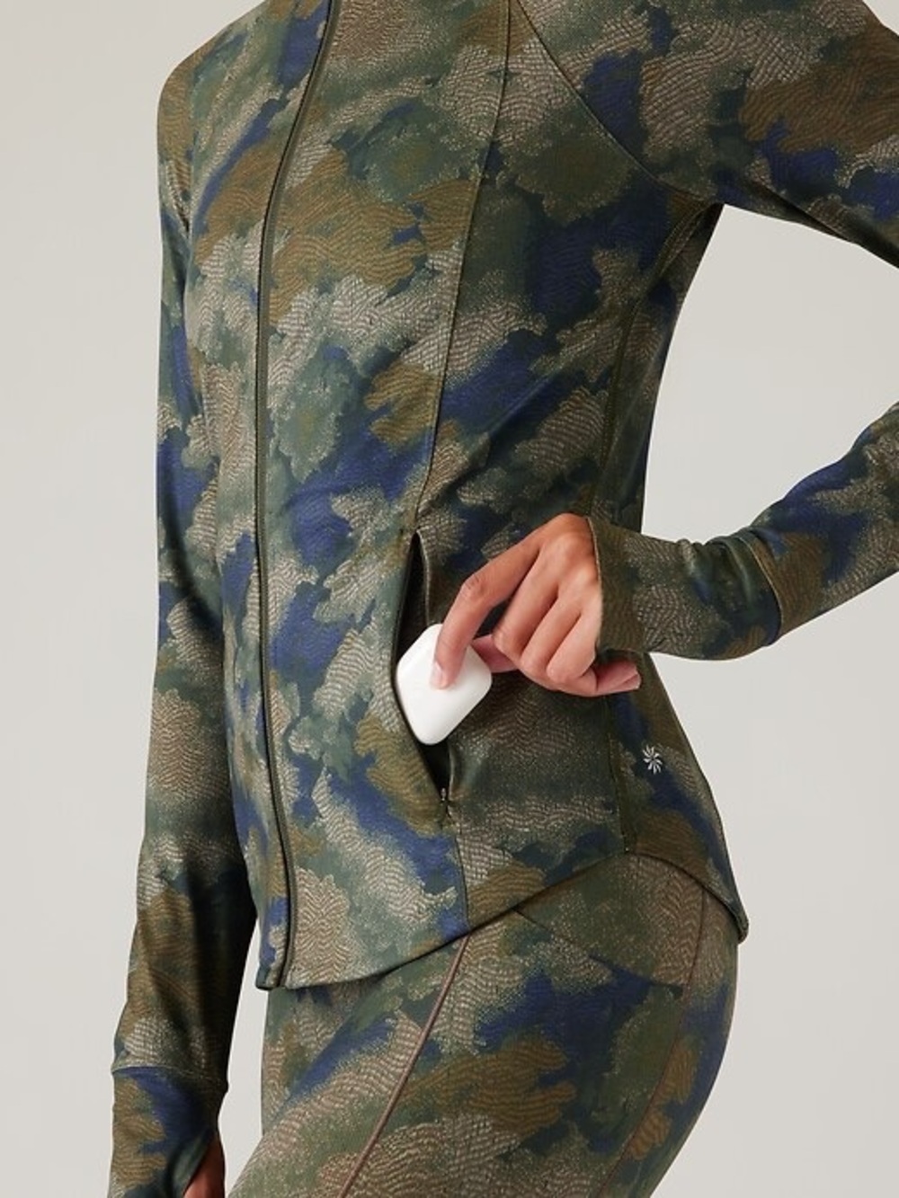 Athleta Salutation Jacket Topiary Abstract Olive Green Size Medium Travel Active